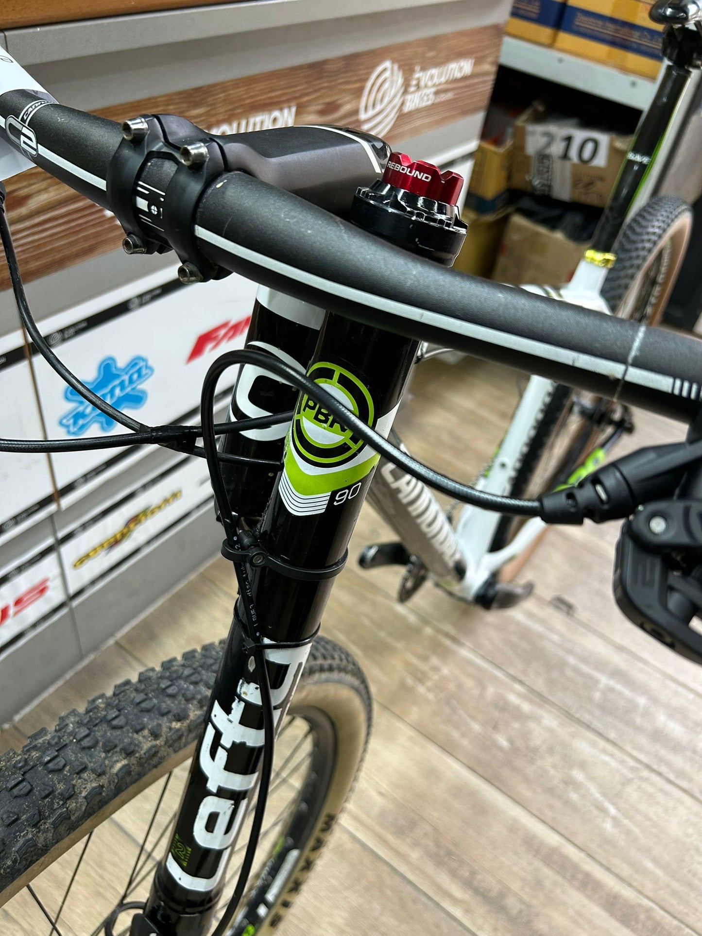 Cannondale F29 Tamanho da corrida de fábrica L - usado